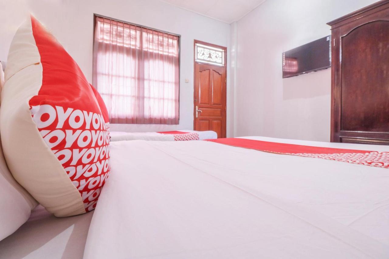 Oyo 2411 Taman Mekar Beach Inn 2 Кута Екстериор снимка