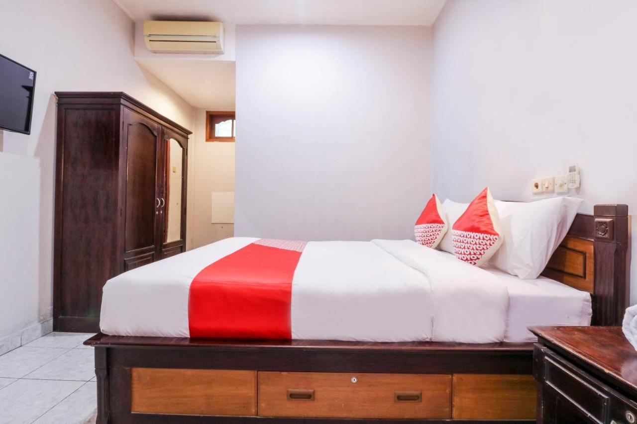 Oyo 2411 Taman Mekar Beach Inn 2 Кута Екстериор снимка