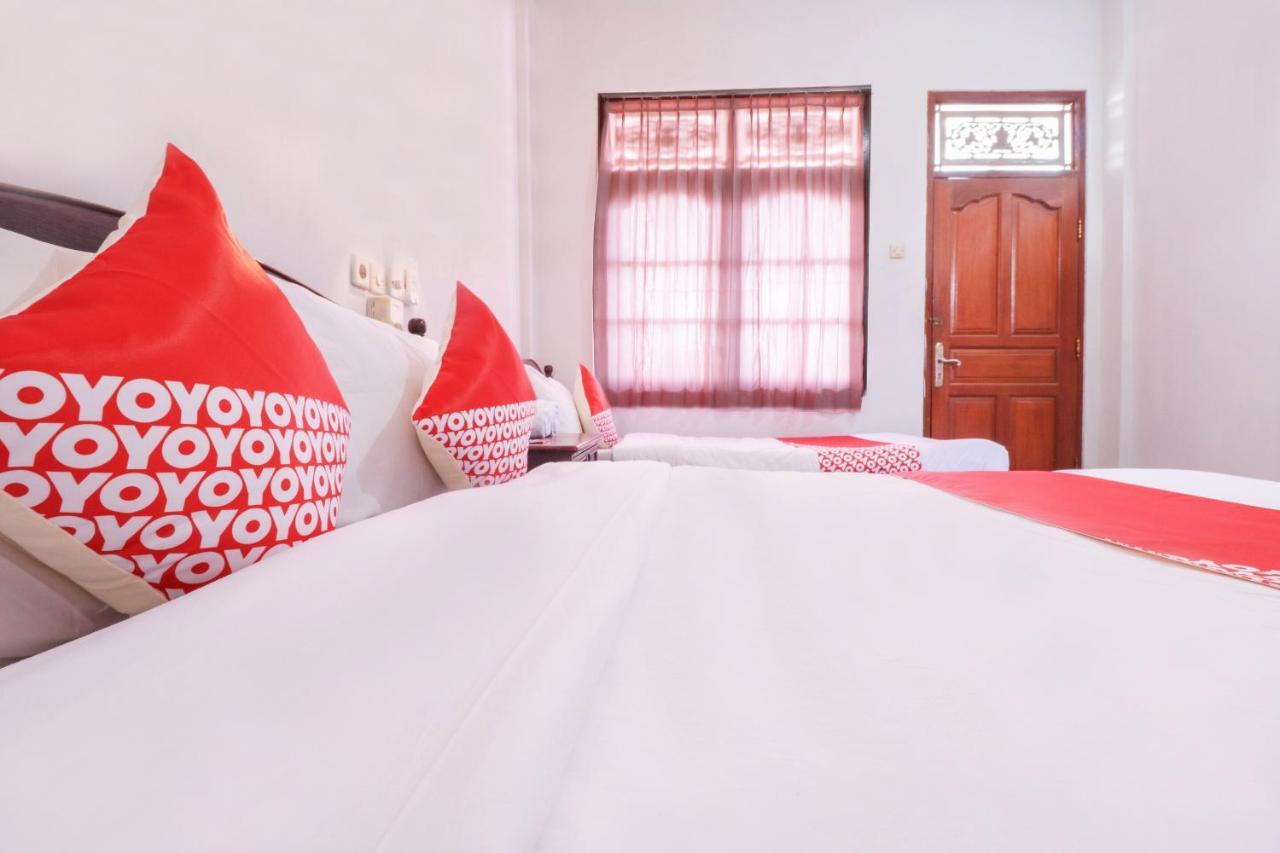 Oyo 2411 Taman Mekar Beach Inn 2 Кута Екстериор снимка