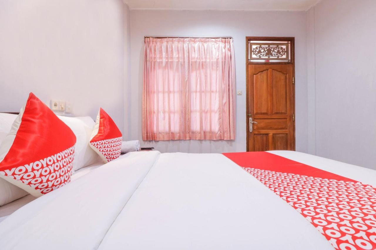 Oyo 2411 Taman Mekar Beach Inn 2 Кута Екстериор снимка