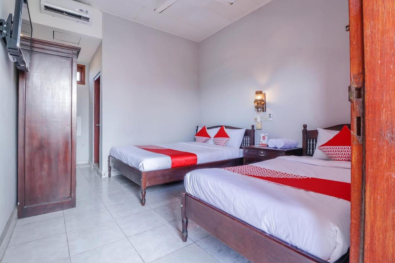 Oyo 2411 Taman Mekar Beach Inn 2 Кута Екстериор снимка